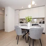Avia Apartamento *