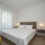 Avia Apartamento